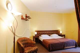 Отель Трипольское Солнце Подгорцы Двухместный номер с 1 кроватью или 2 отдельными кроватями-3